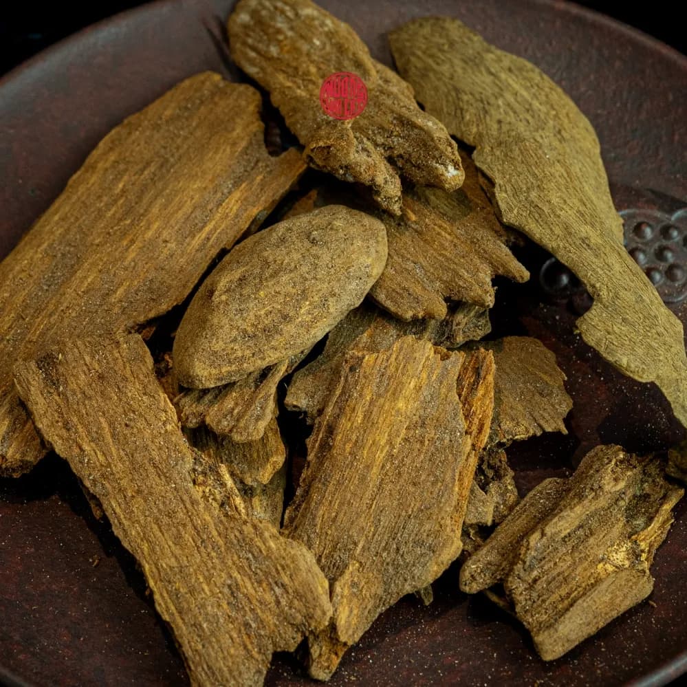 Vụn trầm rục vàng cao cấp hiếm có ( giá 10 gram ) thumbnail 2