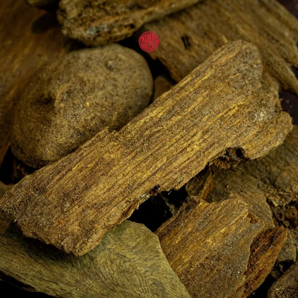 Vụn trầm rục vàng cao cấp hiếm có ( giá 10 gram ) thumbnail 3