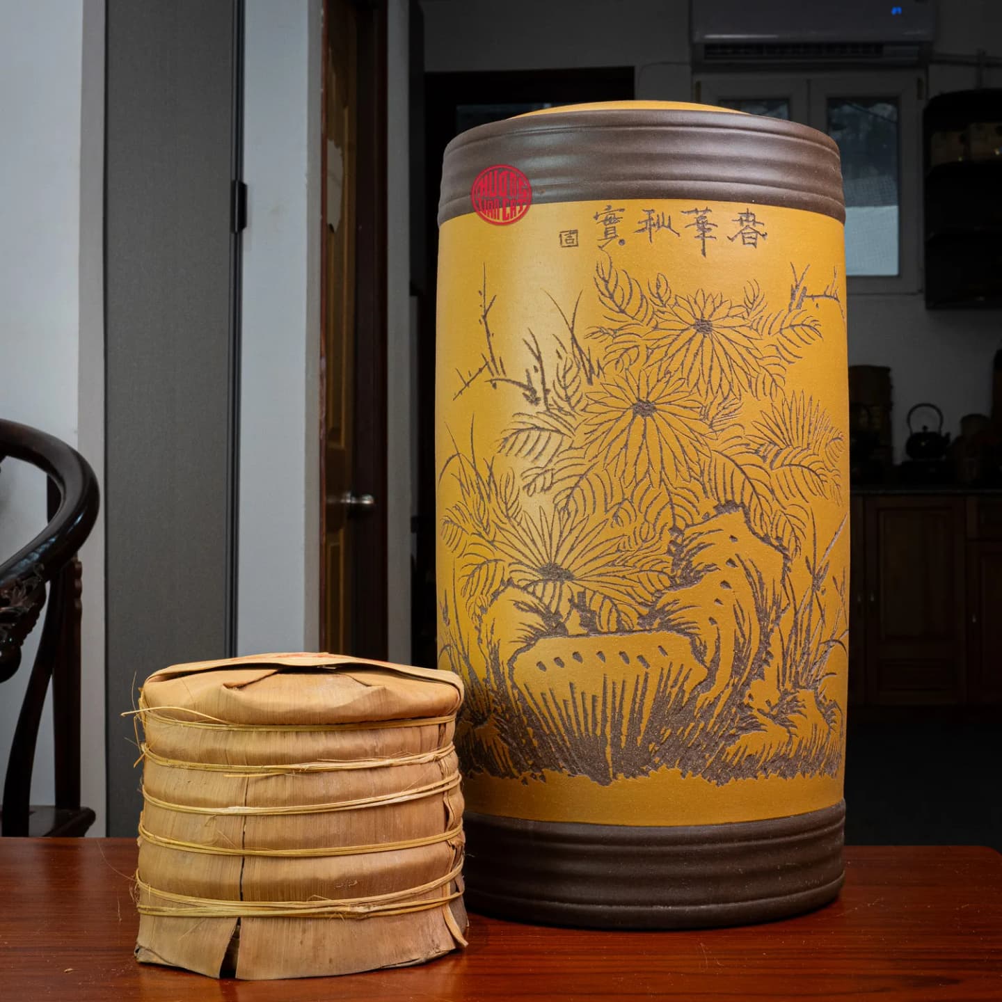 HŨ TRÀ TỬ SA CAO CẤP CHỨA TRÀ PHỔ NHĨ ( Chứa 14 bánh trà )