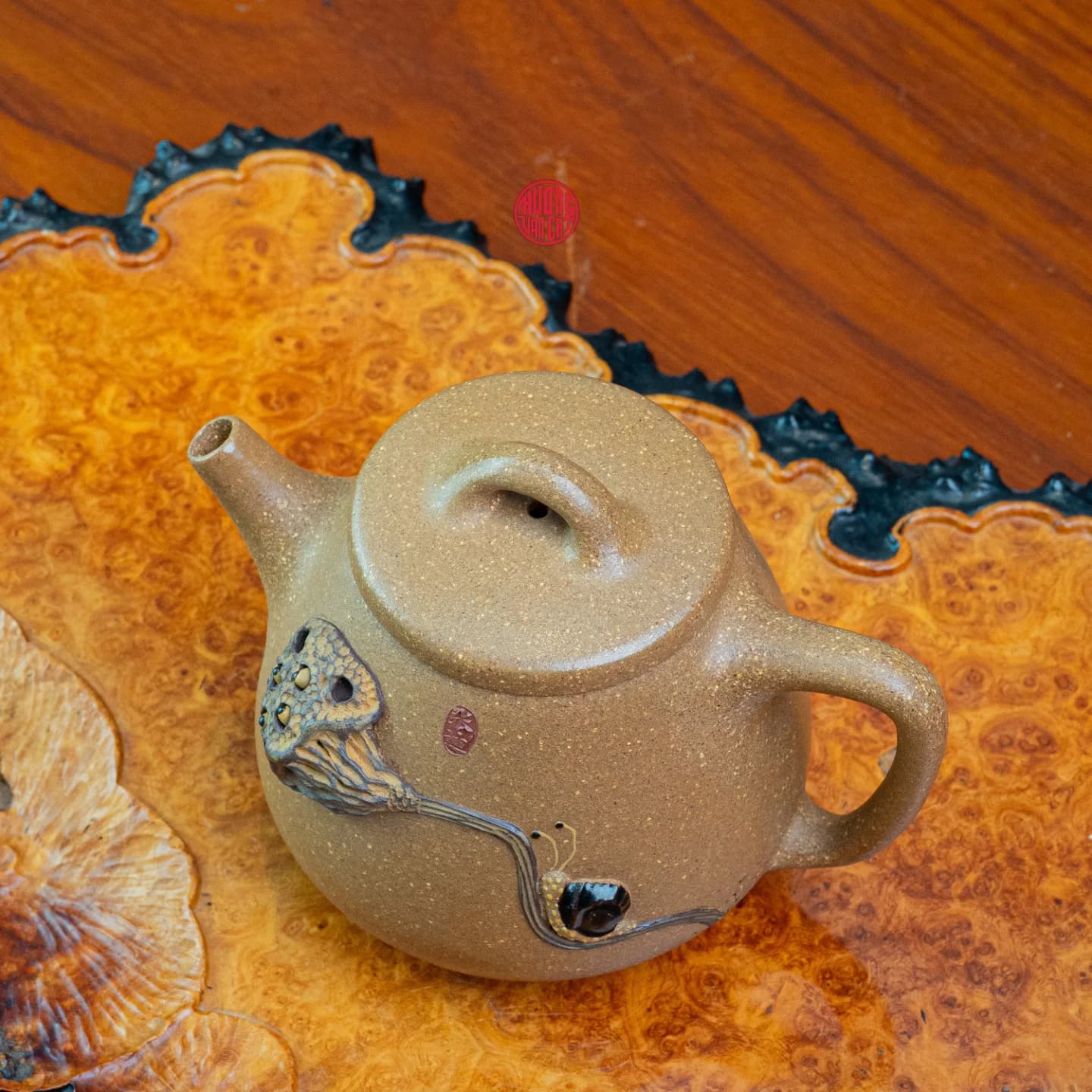 ẤM TRÀ TỬ SA LÃO ĐOÀN NÊ ĐẮP NỔI ĐÀI SEN (180ml) thumbnail 3