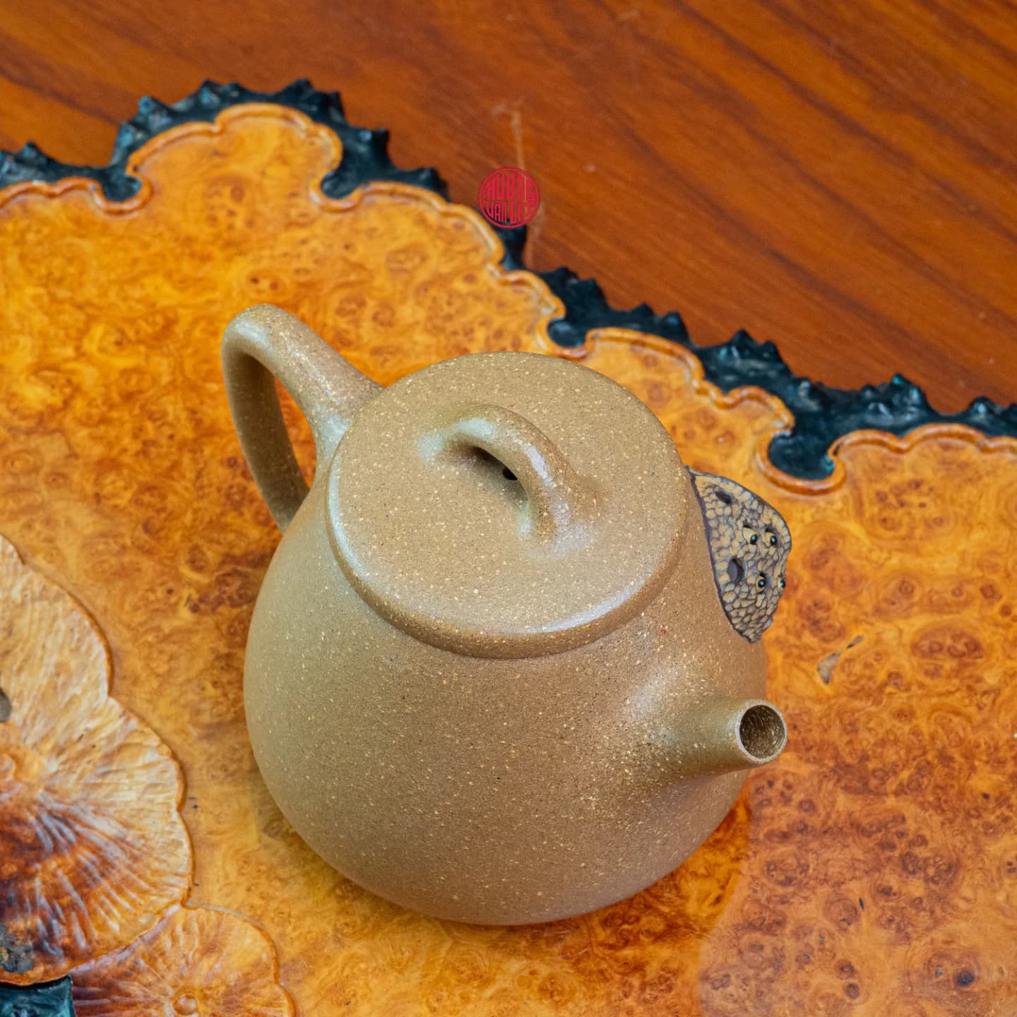 ẤM TRÀ TỬ SA LÃO ĐOÀN NÊ ĐẮP NỔI ĐÀI SEN (180ml) thumbnail 4