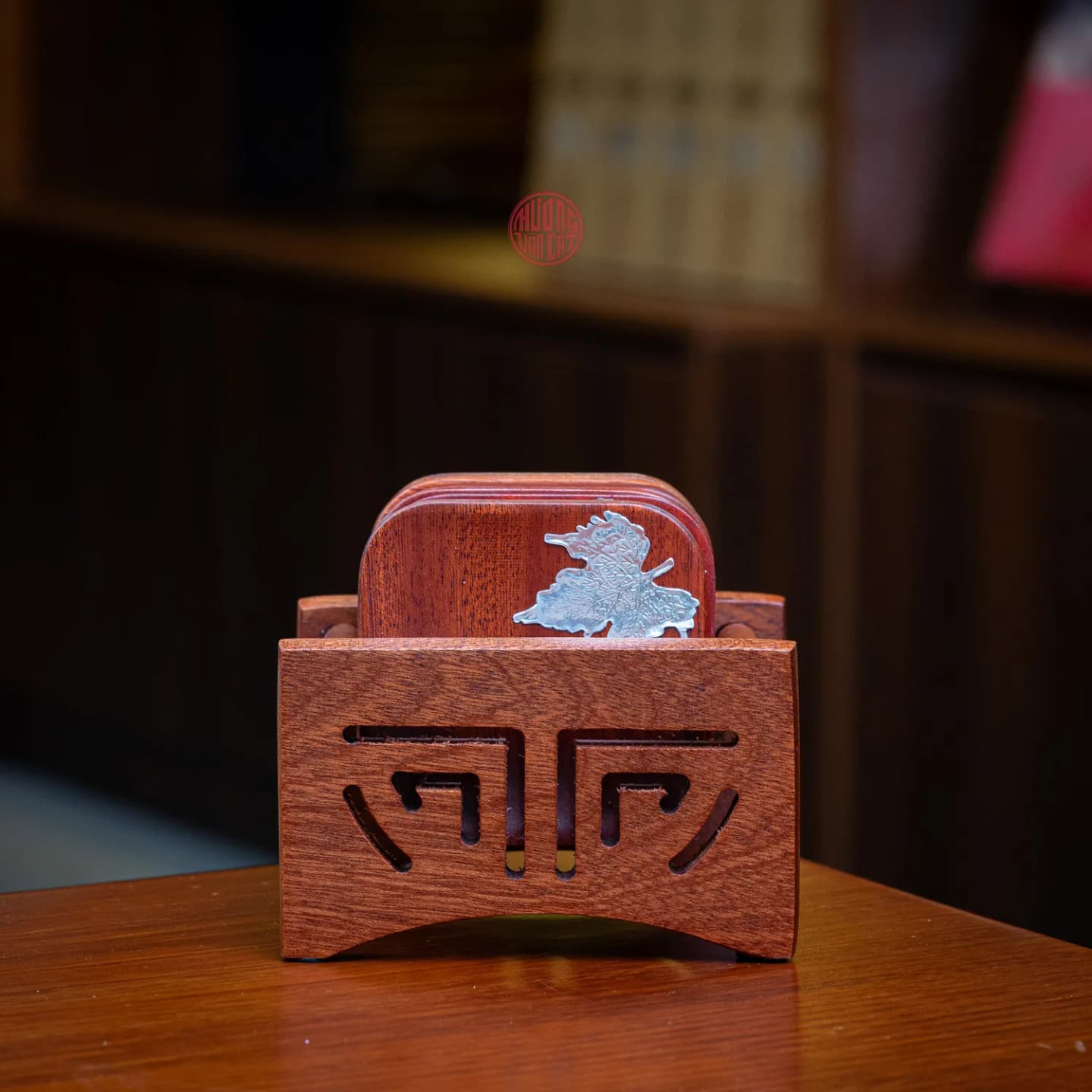 LÓT CHÉN GỖ HƯƠNG VUÔNG ĐÍNH LÁ INOX thumbnail 3