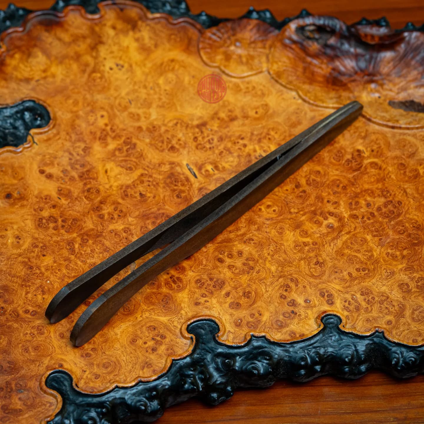 BỘ TRÀ CỤ NHIỀU MÓN HÌNH VUÔNG KHẮC CỎ MAY MẮN  thumbnail 7