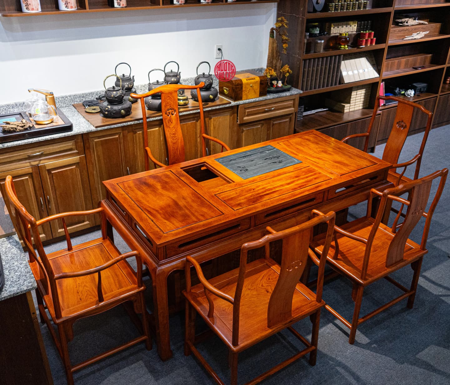 BỘ BÀN TRÀ ĐẠO GỖ HƯƠNG LÀO CAO CẤP 1,8M thumbnail 4