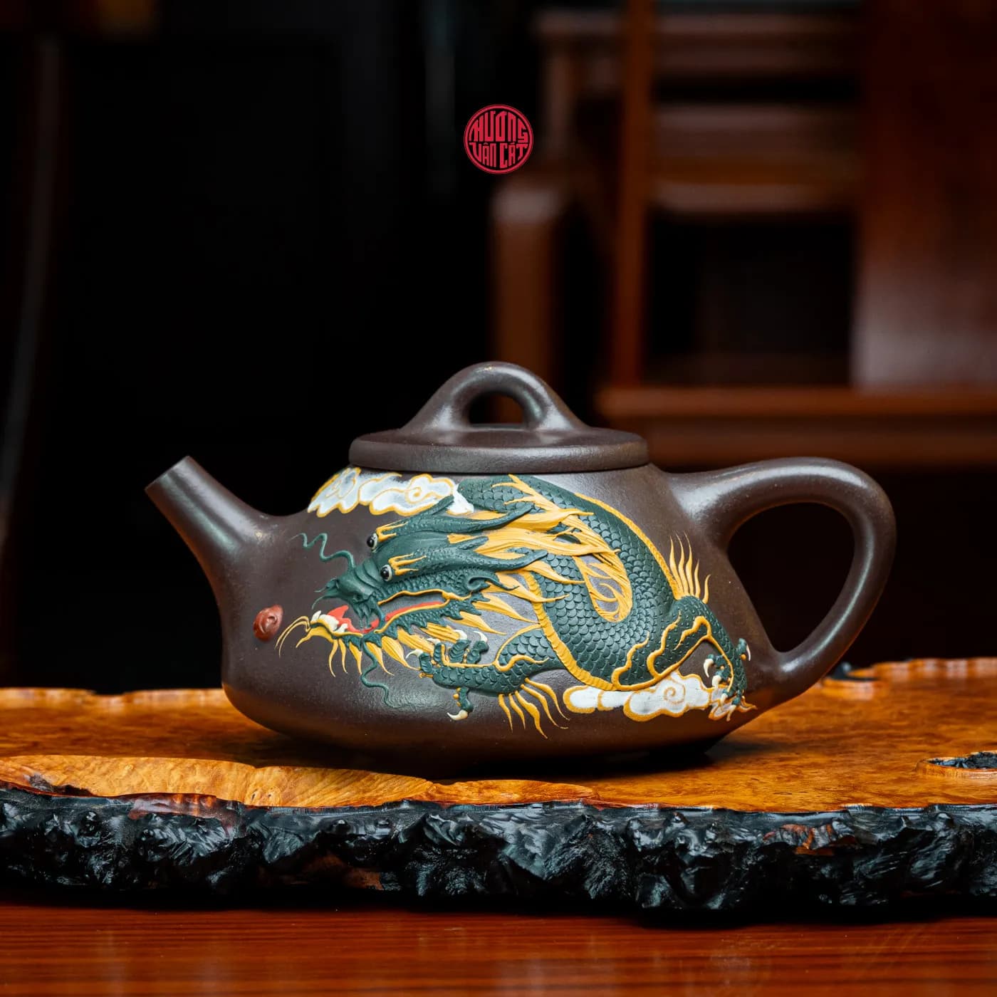 ẤM TRÀ TỬ SA NGUYÊN KHOÁNG DÁNG THẠCH BIỀU ĐẮP NỔI THANH LONG ( 280ml )