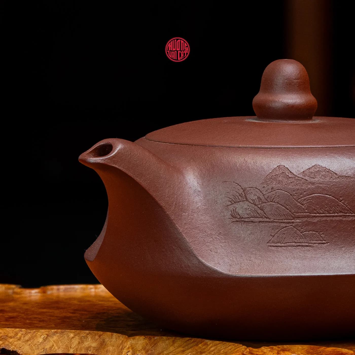 ẤM TRÀ TỬ SA DÁNG THIÊN BIẾN KHẮC LÀNG QUÊ ( 220ml ) thumbnail 3