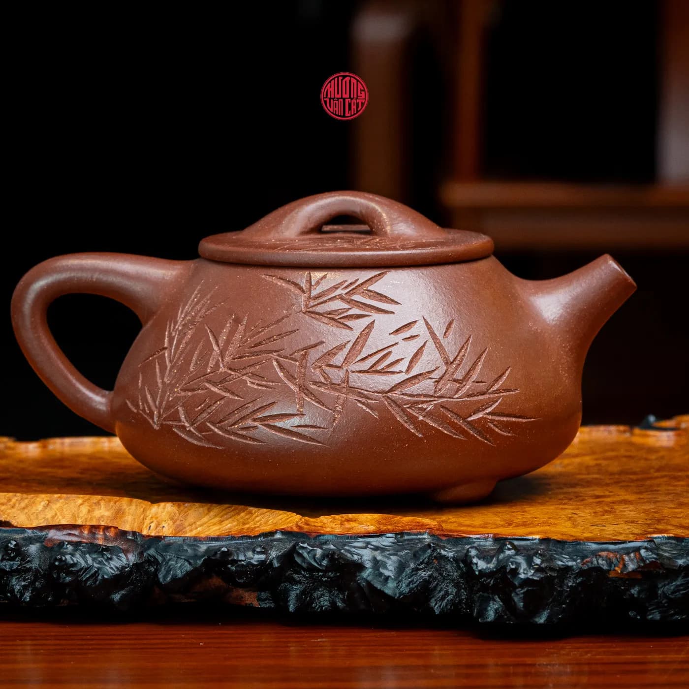 ẤM TRÀ TỬ SA ĐÁY TÀO THANH DÁNG THẠCH BIỀU KHẮC TRÚC ( 330ml ) thumbnail 4