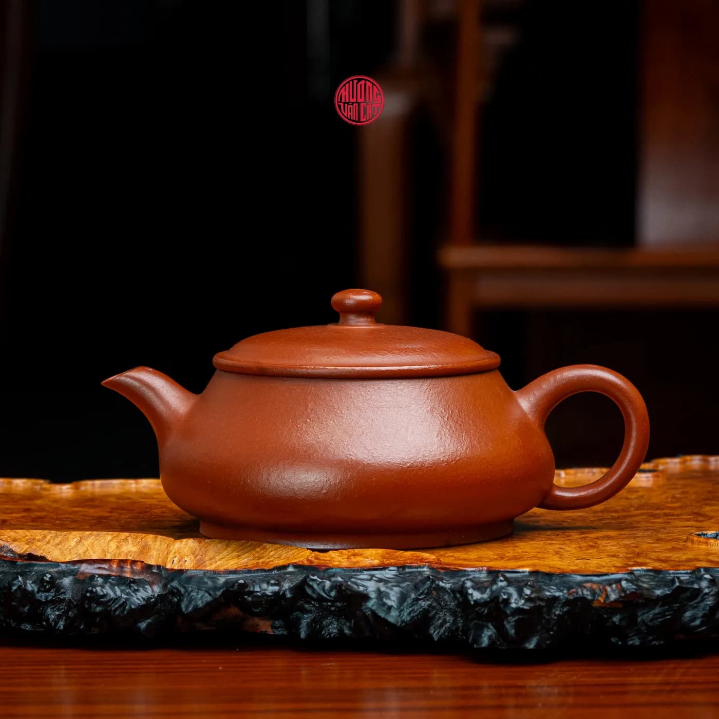 ẤM TRÀ TỬ SA CHU NÊ SẦN DÁNG HƯ BIẾN ( 210ml)