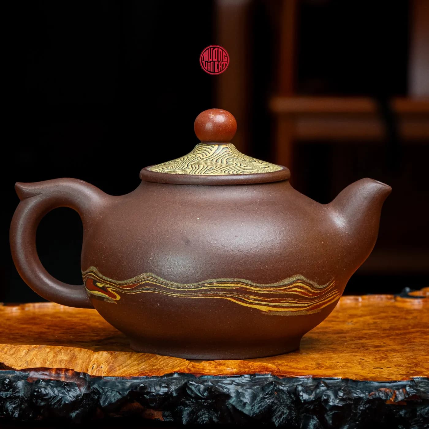 ẤM TRÀ TỬ SA ĐÁY TÀO THANH DÁNG DÁNG PHAN HỒ VẼ NGƯ ÔNG ( 270ml ) thumbnail 4