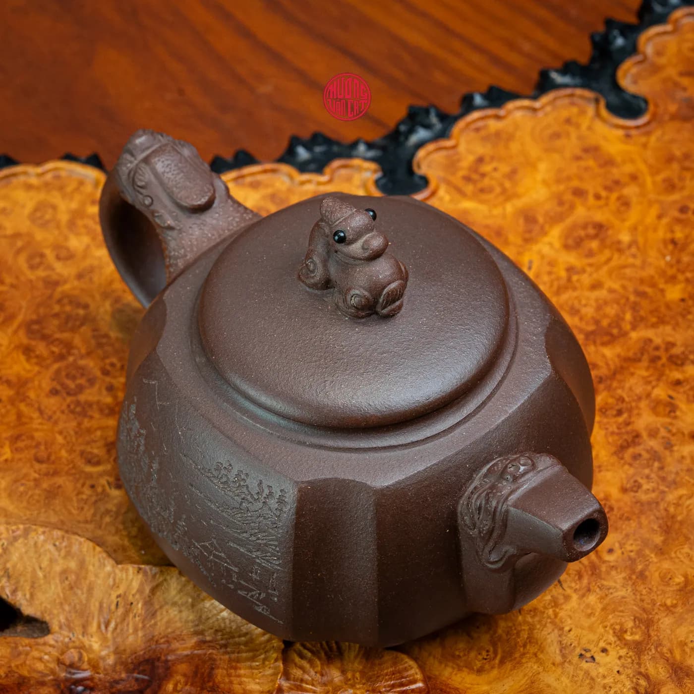 ẤM TRÀ TỬ SA DÁNG BÁT LĂNG KHẮC SƠN THỦY ( 250ml ) thumbnail 6