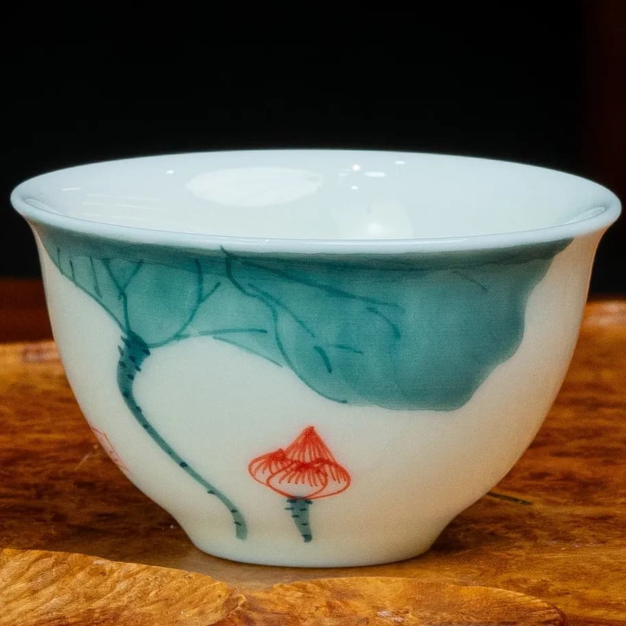 CHÉN TRÀ SỨ CẢNH ĐỨC DÁNG ĐẦY VẼ SEN (50ml) thumbnail 4