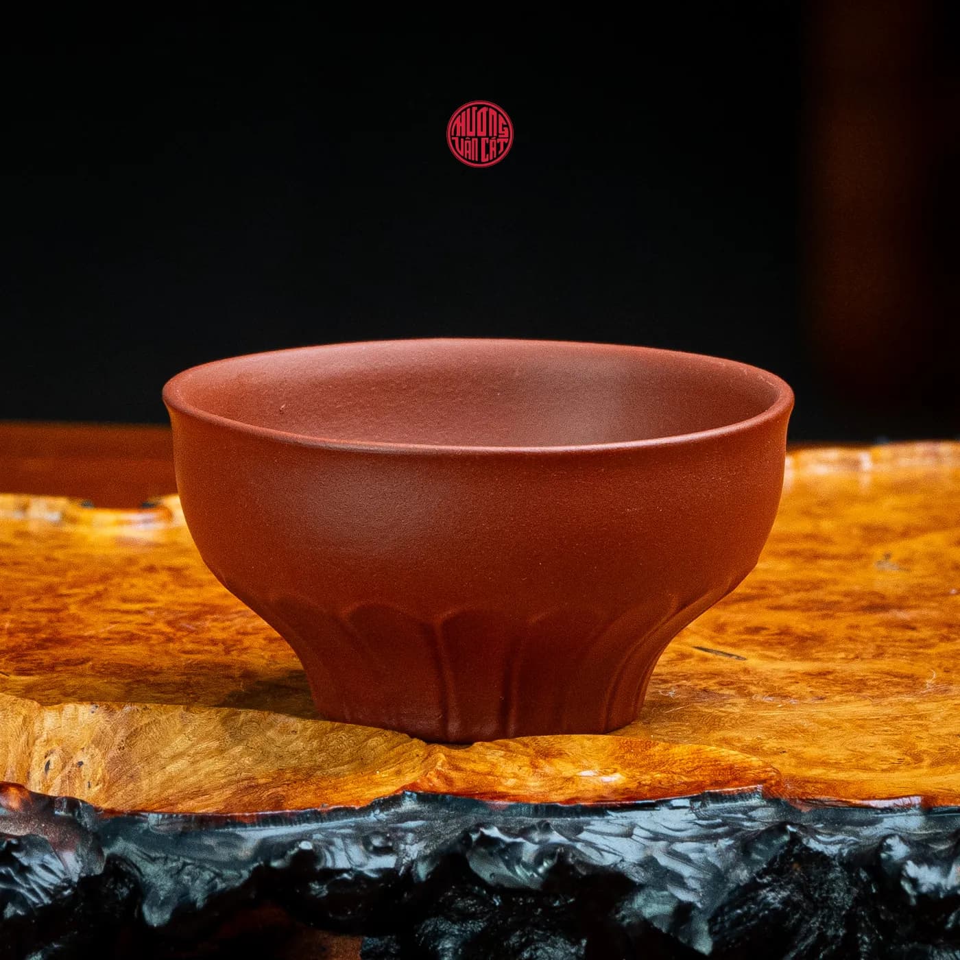 CHÉN TRÀ TỬ SA NGUYÊN KHOÁNG HỒNG NÊ DÁNG ĐÀI SEN (50ml) thumbnail 2