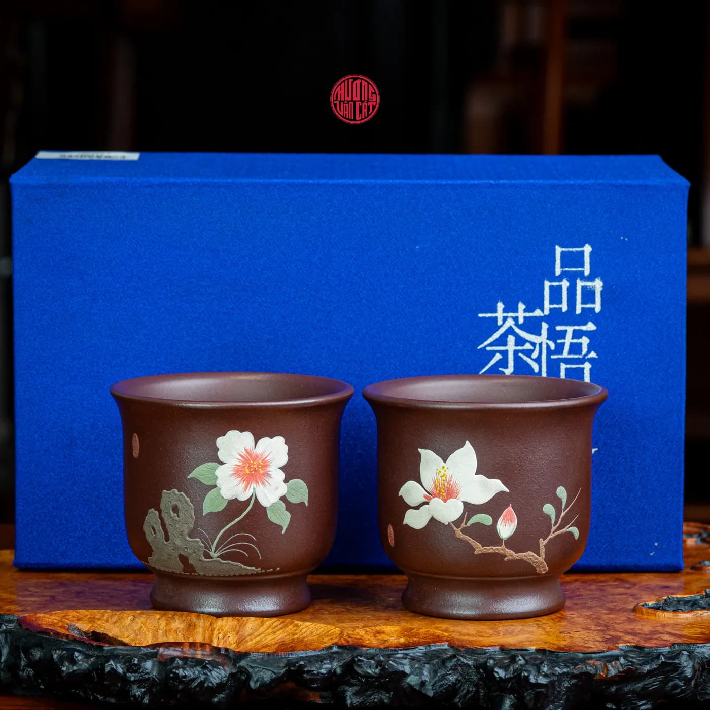 CẶP CHÉN TRÀ CHỦ TỬ NÊ VẼ HOA LAN VÀ HOA NHÀI (200ml)