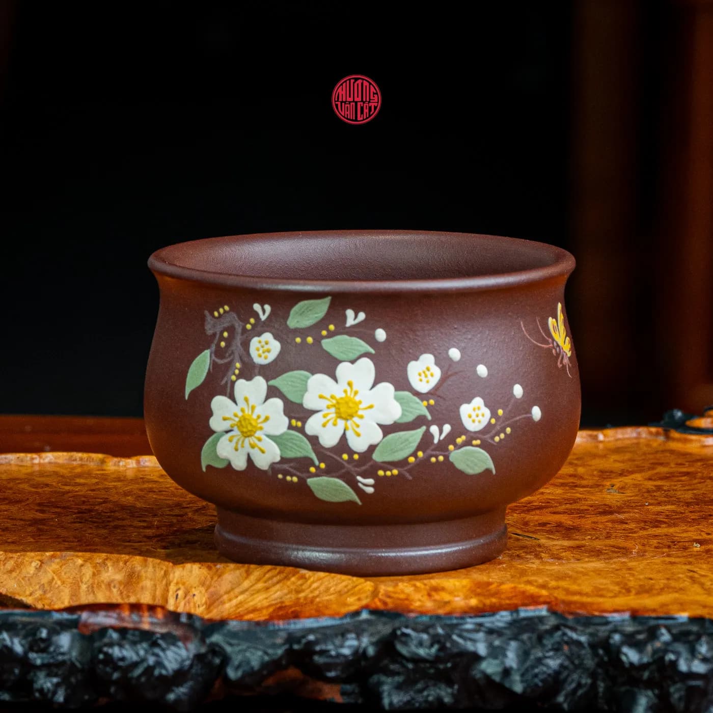 CHÉN TRÀ CHỦ TỬ SA VẼ HOA TRẮNG (150ML)